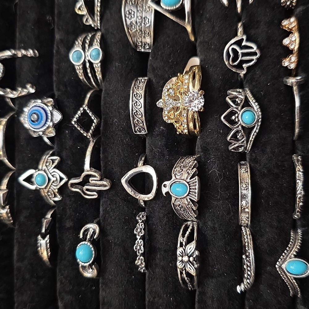 Lot of 30pcs fashion rings - Picture 2 of 3
